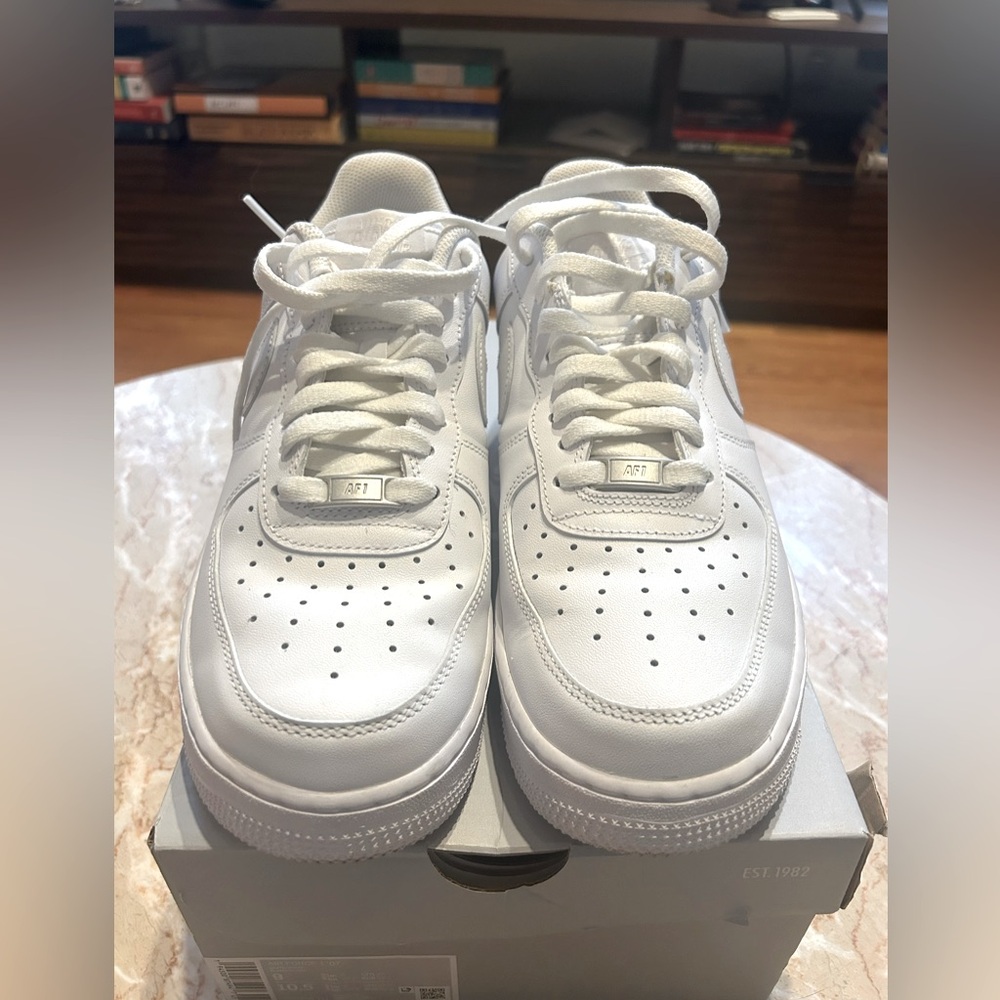 NIKE Air Force 1.  Mens 9, Womens 10.5. Newish condition.